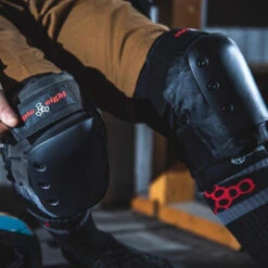 Triple Eight KP Pro Knee Pads - Black 9 Triple Eight KP Pro Knee Pads - Black -Famous Skate Shop 604352601023 4