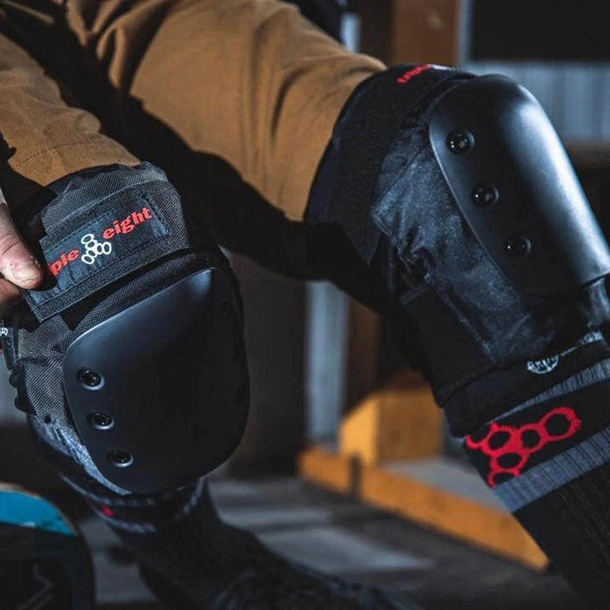 Triple Eight KP Pro Knee Pads - Black 6 Triple Eight KP Pro Knee Pads - Black - Image 4