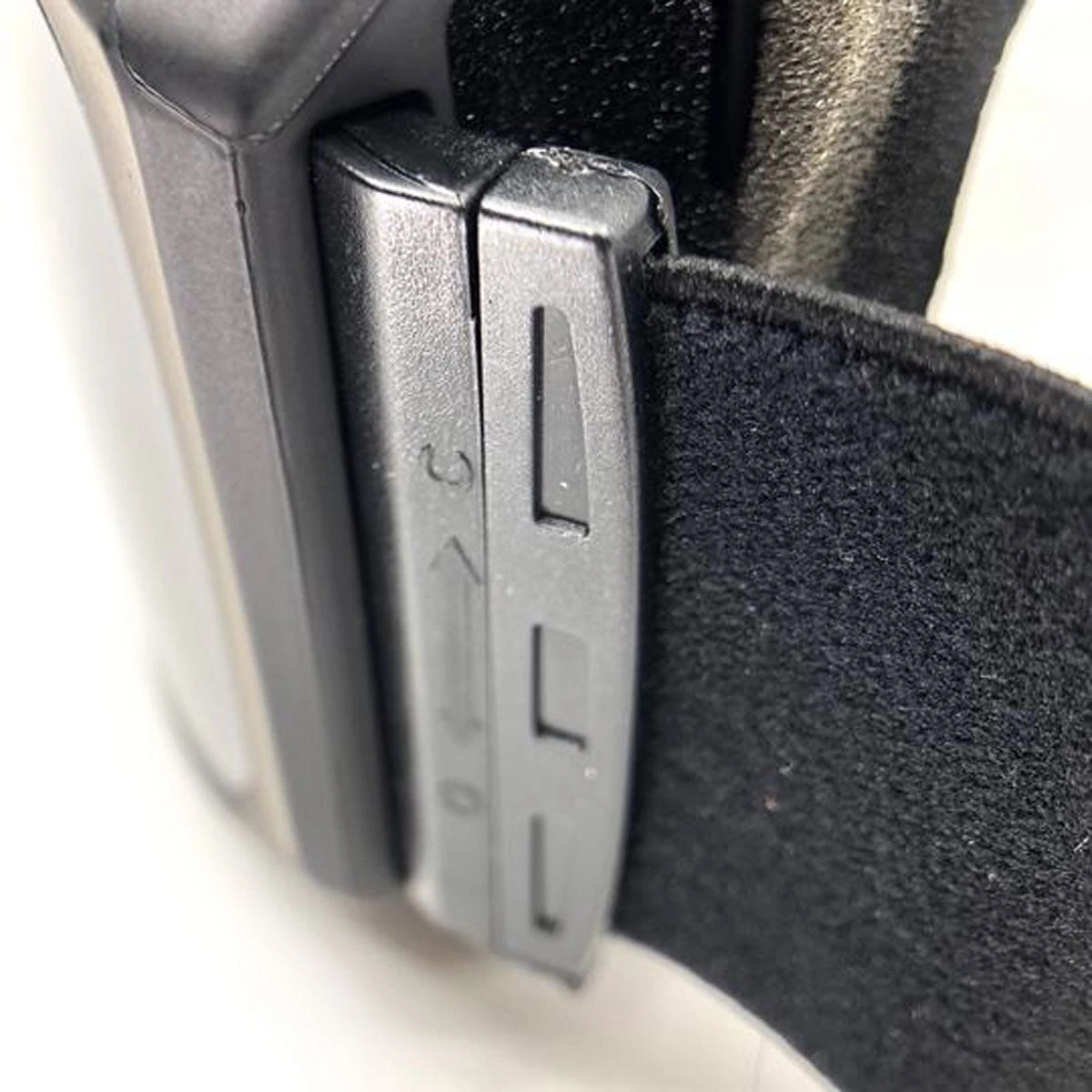 Ashbury Arrow Black Triangle Snowboard Goggles - Silver Mirror/Yellow Spare 4 Ashbury Arrow Black Triangle Snowboard Goggles - Silver Mirror/Yellow Spare - Image 2